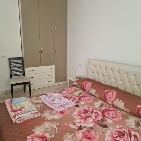 Samo's Apartment's Vlorë