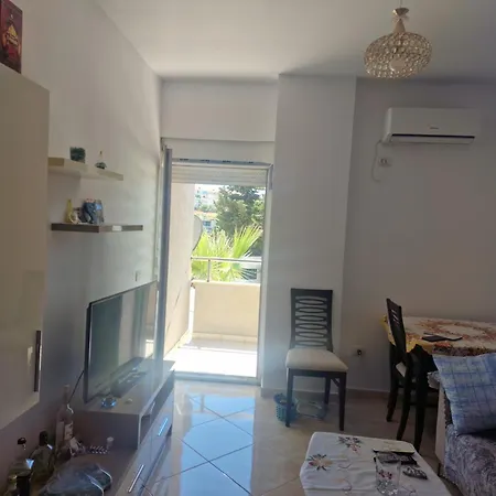 Samo's Apartment's *