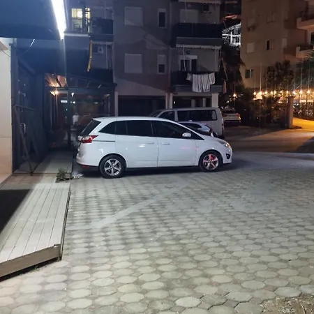 Samo's Apartment's *