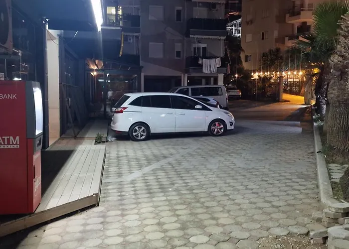 Samo's Apartment's *